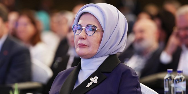 Emine Erdoğan'dan Narin için taziye mesajı