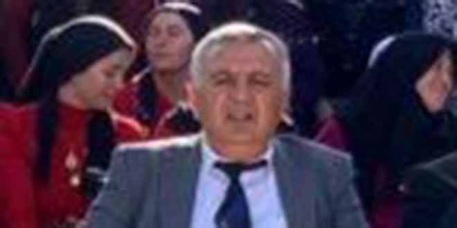 İki çocuk babası lise müdürü evinde ölü bulundu