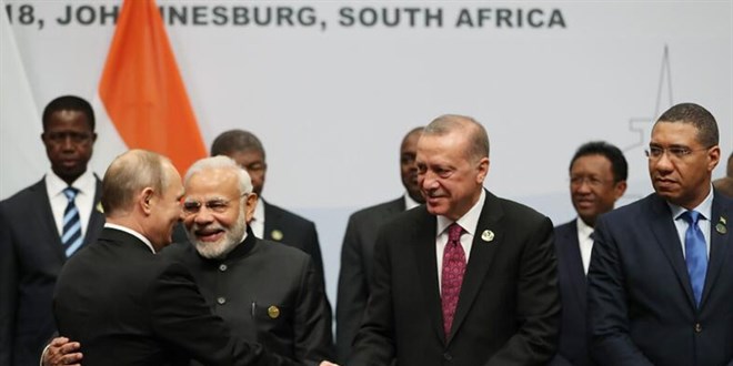 Dost düşman BRICS ile belli olacak! Türkiye yeni bir rota çizecek