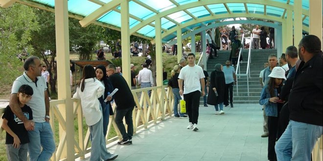 KPSS'ye geç kalan genç suçu otobüse attı!
