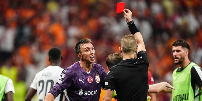 UEFA'dan Fernando Muslera'ya 3 maç ceza