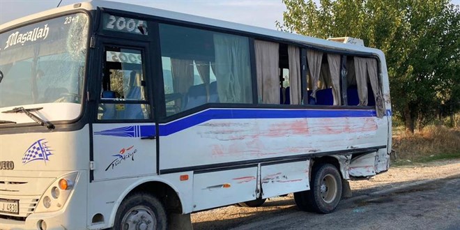Manisa'da kamyon ile midibüsün çarpıştı: 1 ölü, 6 yaralı