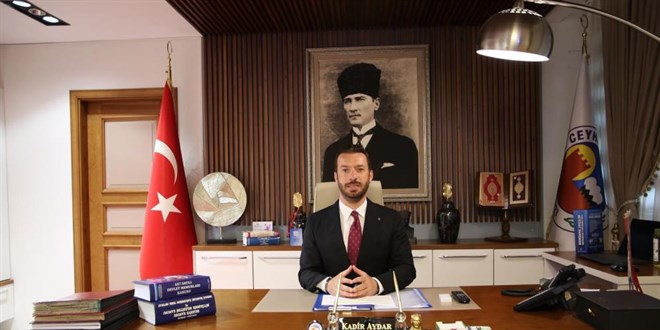 Ceyhan Belediye Başkanı Kadir Aydar'a siyasi yasak