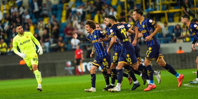 Ankaragücü 3 puanı 2 golle aldı