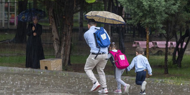 Zonguldak'ta eğitime bir gün ara verildi