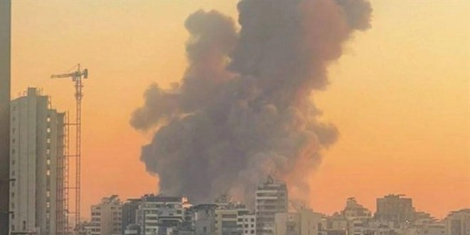 İsrail'in Beyrut'a yönelik hava saldırılarında 2 kişi öldü