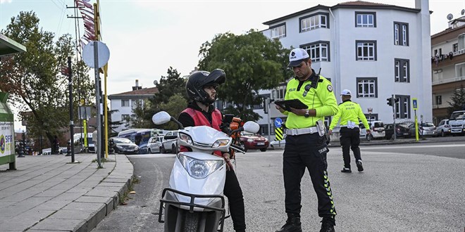 Kurallara uymayan 474 bin araç/sürücüye ceza