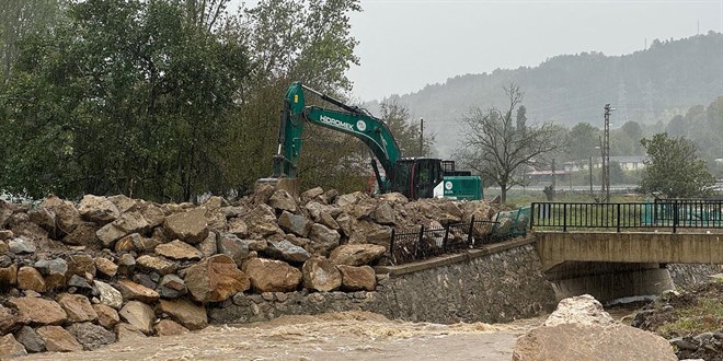 Meteoroloji'nin uyardığı Bartın'da taşkın riskine karşı tedbirler alınıyor