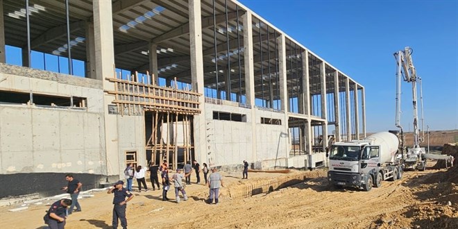 Tekirdağ'da ara katı çöken fabrika inşaatında 1 işçi öldü, 3 işçi yaralandı