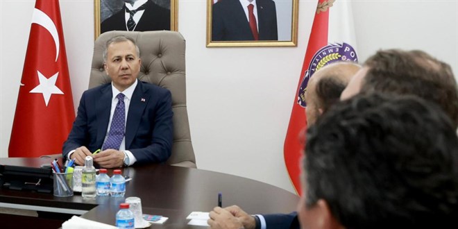 'Kadına şiddet uygulayanlara nefes aldırmayacağız'