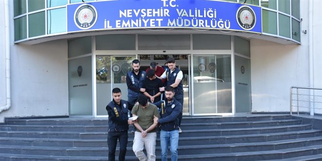 Berberin örgüt liderliği yaptığı çete çökertildi: 76 gözaltı