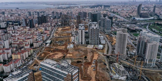 Bakan Kurum: İstanbul'un 39 ilçesinde 180 bin konutumuz yenileniyor