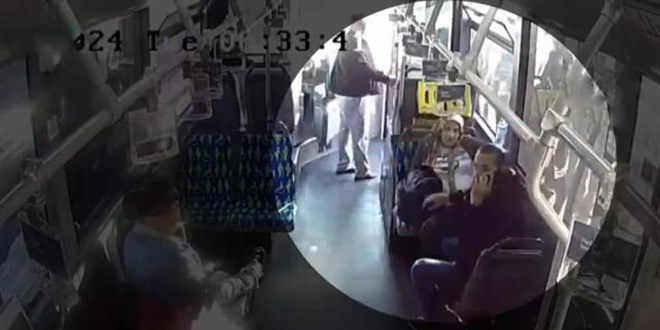 Hastaneye giderken metrobüste doğum yaptı