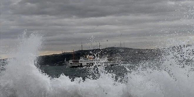 İstanbul'da vapur seferlerine hava muhalefeti
