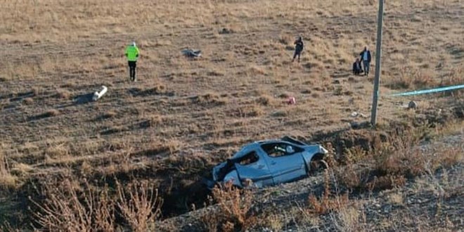 Van'da trafik kazası: 2 ölü, 3 yaralı