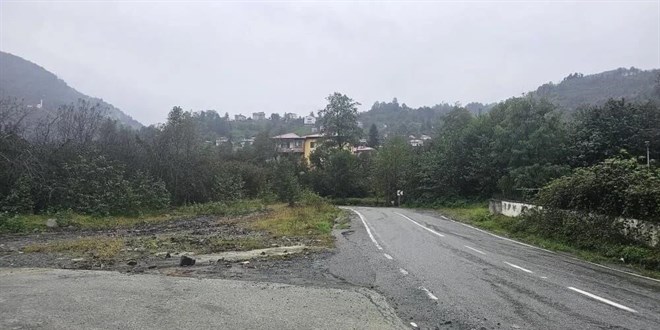 Artvin'de heyelan riski: 16 haneli mahalle boşaltıldı