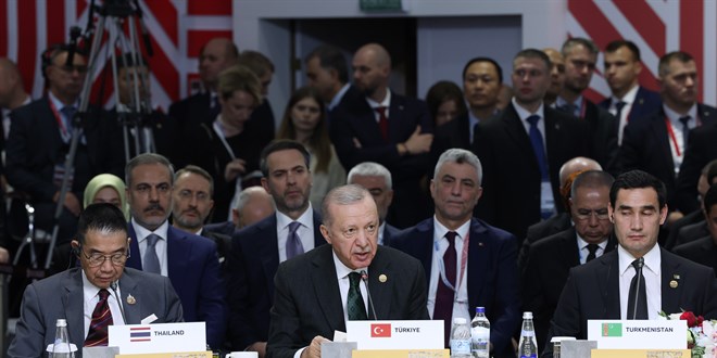 Erdoğan: Bu alçak saldırı teröre karşı kararlılığımızı perçinledi