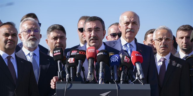 Kurtulmuş ve Yılmaz'dan TUSAŞ'a ziyaret