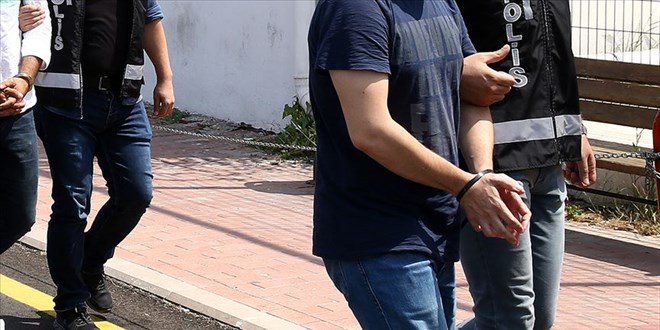 FETÖ'ye yönelik İstanbul merkezli operasyonda 4 şüpheli tutuklandı