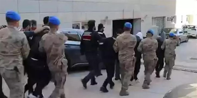 Elazığ'da 'yeşil reçete' operasyonu; 1'i doktor 17 tutuklama