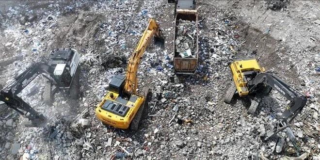 41 kişiye mezar olan apartman için yargılama sürüyor
