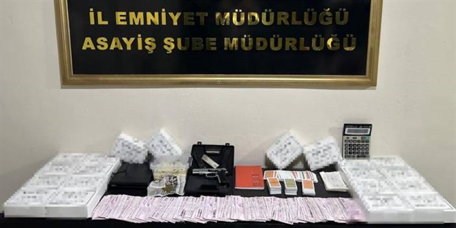 Dernekte kumar oynayan 12 kişiye 77 bin 100 lira ceza kesildi