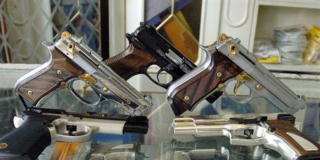 Ruhsatsız silah taşıma ve çakar kullanımında cezalar artırılacak