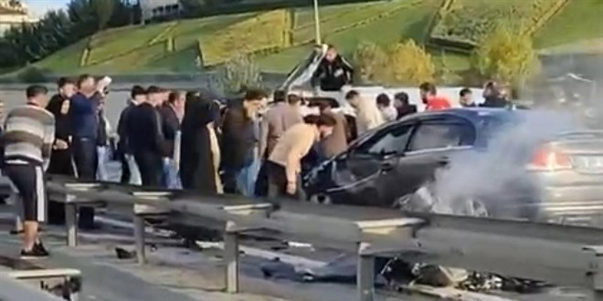 İstanbul'da TEM Otoyolu'nda zincirleme trafik kazası: 2 ölü, 4 yaralı