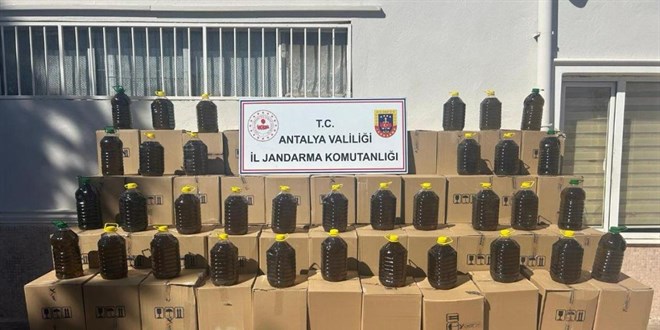 Antalya'da 6 bin litre sahte zeytinyağı ele geçirildi