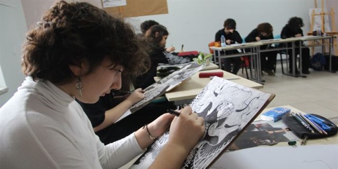 Lise öğrencilerinin resimleri Yunanistan'da sergilenecek