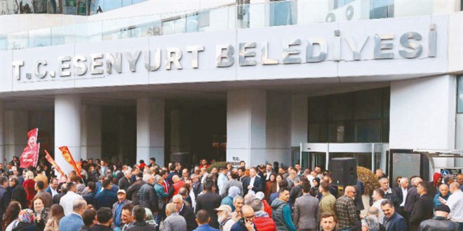 Esenyurt'ta Can Aksoy'un başkanlığındaki ilk encümen toplantısı yapıldı