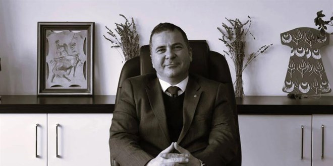 56 yaşındaki Dekan kalp krizi sonucu hayatını kaybetti