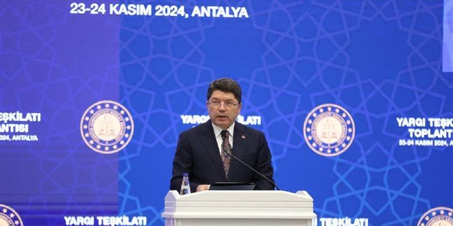 'Sosyal medya mahkemeleri'nin amacı yargıya güveni sarsmak'