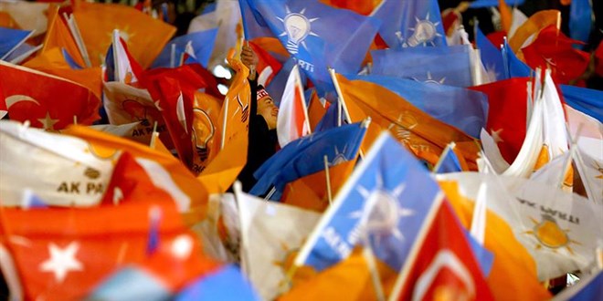 AK Parti'de il kongreleri bugün başlıyor
