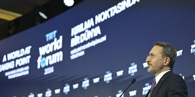 Fahrettin Altun: Doğru bilgiye ulaşmak temel bir insan hakkıdır