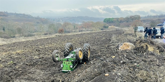 Çanakkale'de devrilen traktörün sürücüsü öldü