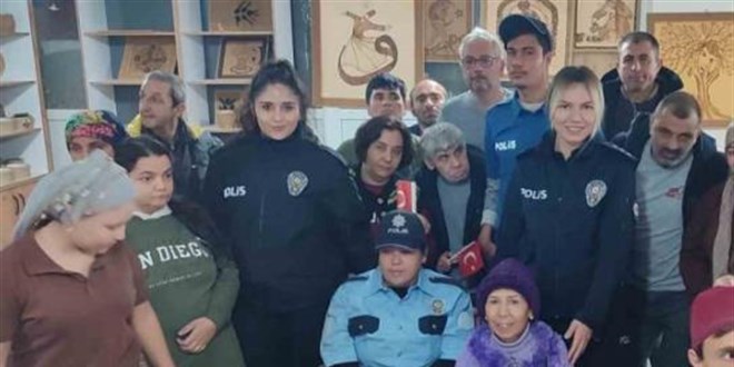 Engelli kızın polis olma hayali gerçek oldu