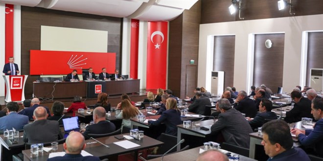 Özel'den, milletvekillerine sosyal medya uyarısı ve bütçe uyarısı