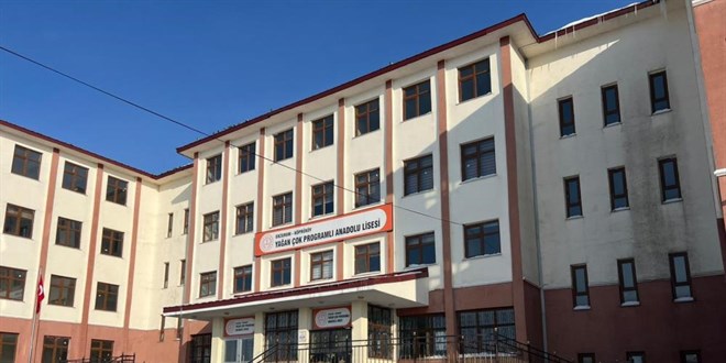 Doğalgaz bağlanmayan okul tatil edildi! Okul soba ile ısıtılacak