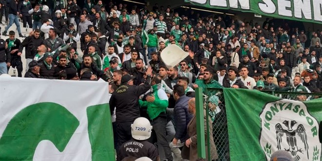 Maçın sonunda ortalık karıştı: Polis olaylara müdahale etti