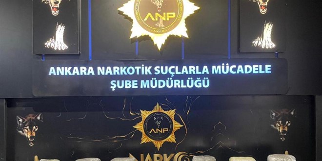 Ankara'da kamyonet kasasındaki buzdolabında 15 kilo uyuşturucu ele geçirildi