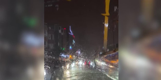 İstanbul'da dolu ve sağanak etkili oldu