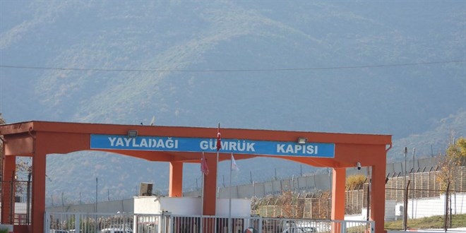 Yayladağı Hudut Kapısı'nda Suriyelilerin geçişleri sürüyor