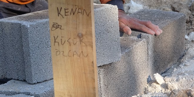 Çilli Bom'un bestekarı kimsesizler mezarlığına gömüldü