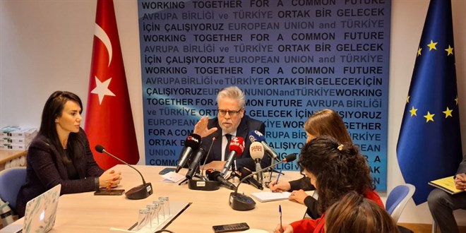 AB Raportörü: Türkiye, katılım sürecinde vazgeçerse üçüncü ülke olur