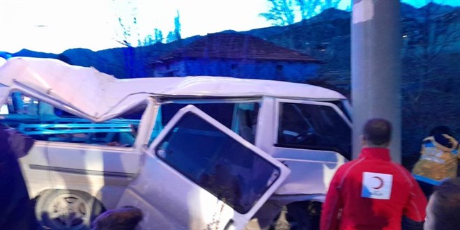Kontrolden çıkan midibüs takla atıp şarampole düştü: 1 ölü