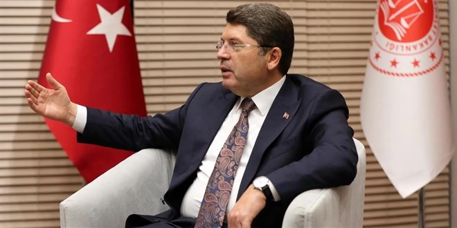 Bakan Tunç: 17-25 Aralık, kumpastan öte bir darbe girişimiydi