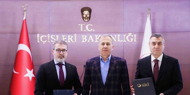 Göç İdaresi Başkanlığı ile TİHEK arasında işbirliği protokolü imzalandı