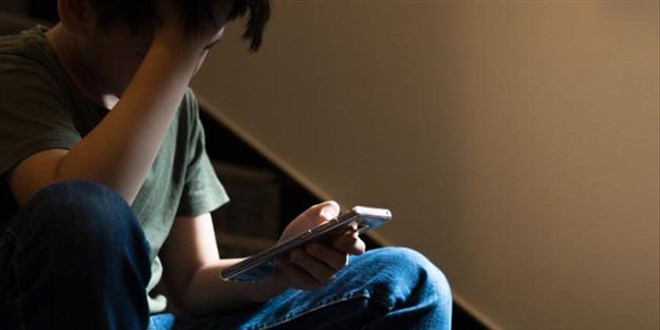 Siber zorbalık gençliği depresyona sürüklüyor