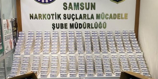 Samsun'da 26 bin 160 sentetik ecza hapı ele geçirildi